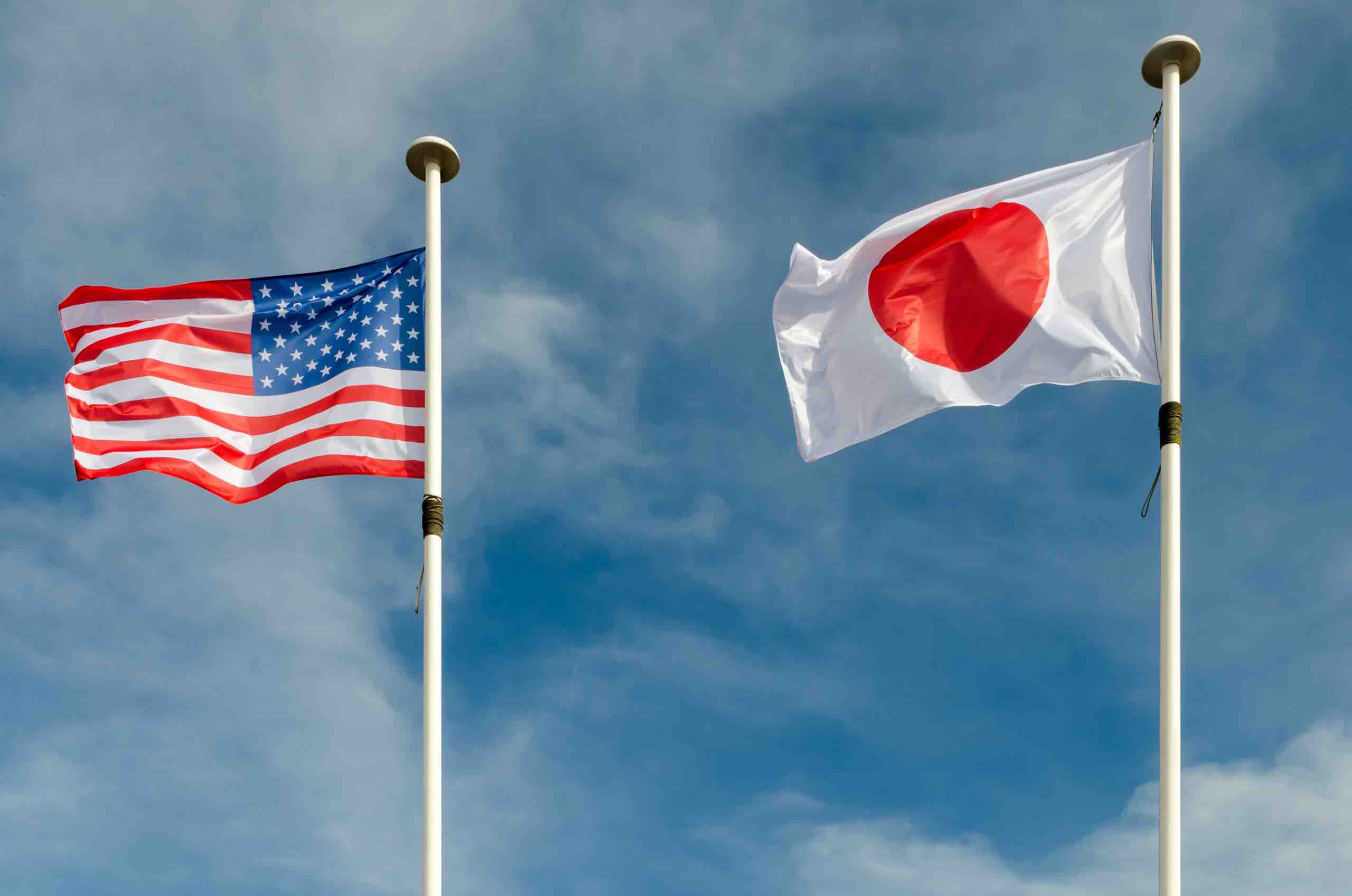 日本とアメリカの国旗