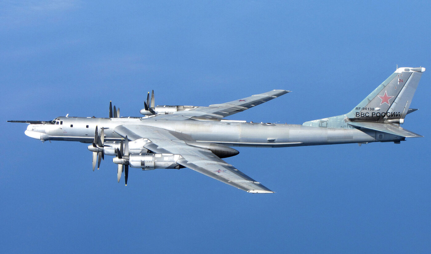 TU-95ツポレフ爆撃機