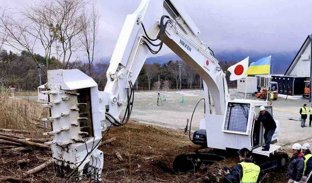 日本がウクライナに送った地雷処理機