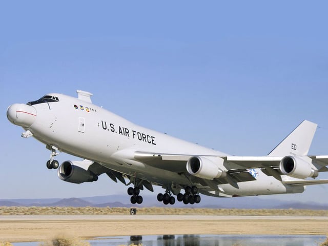 ボーイングYAL-1