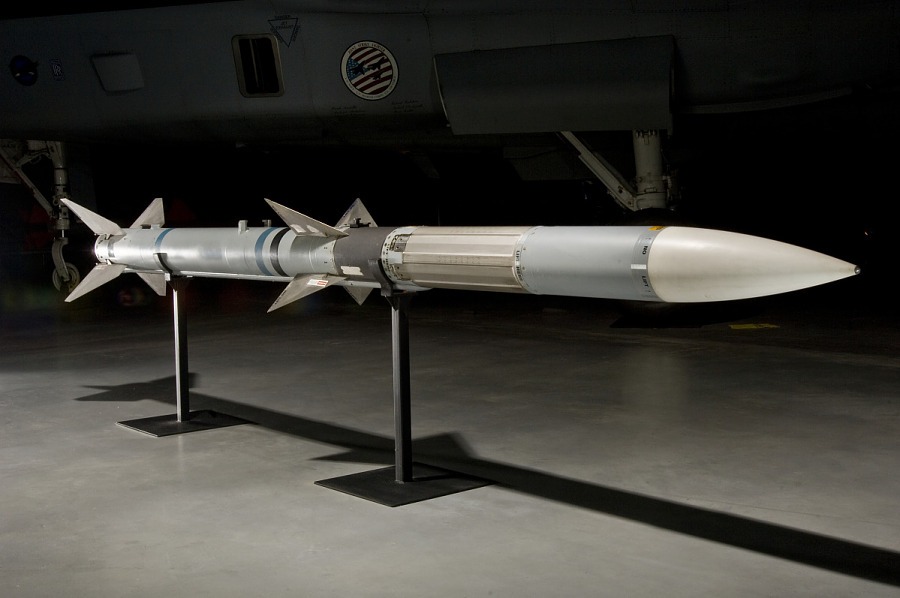 AIM-120ミサイル