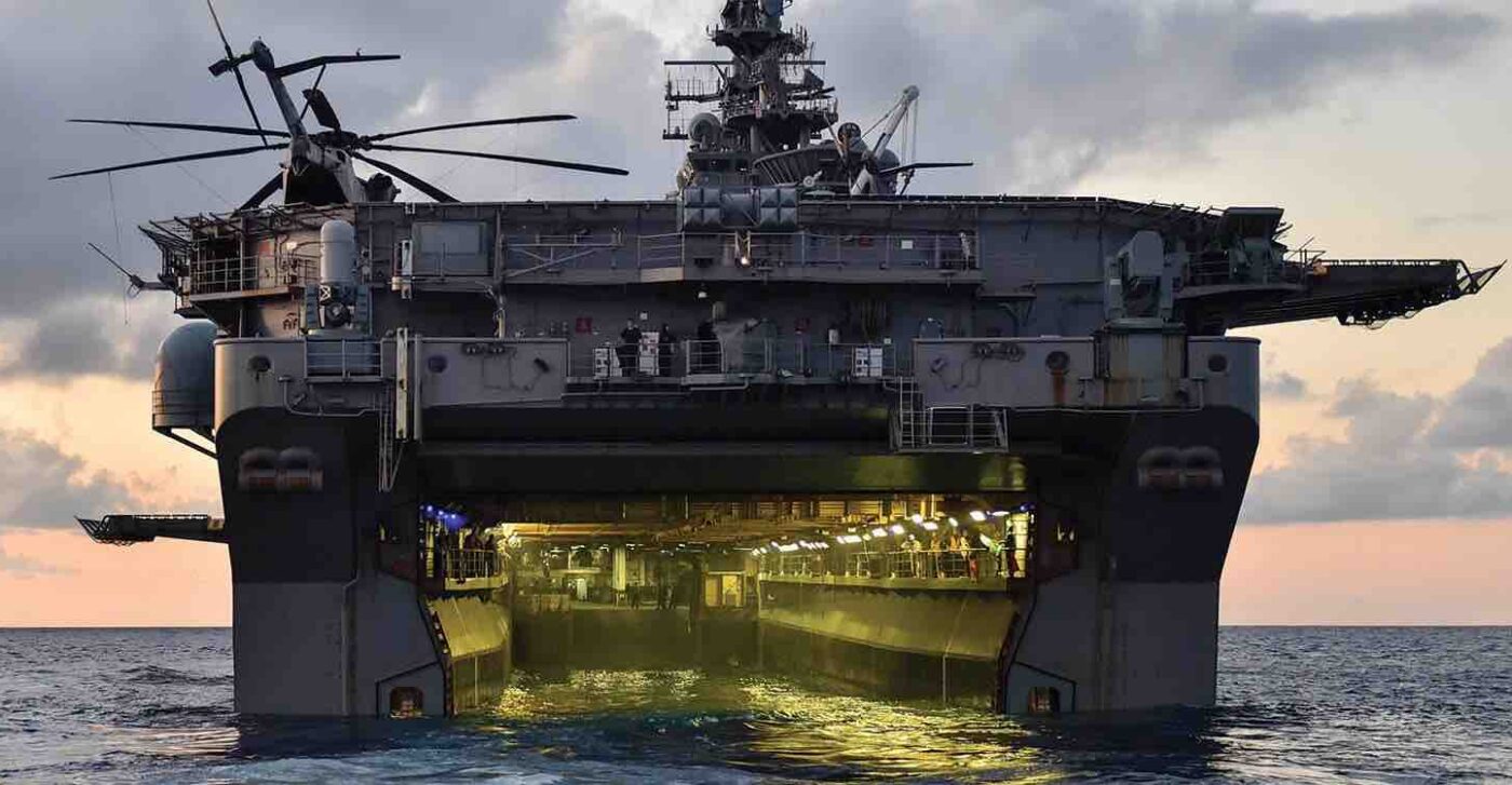 強襲揚陸艦のウェルドック