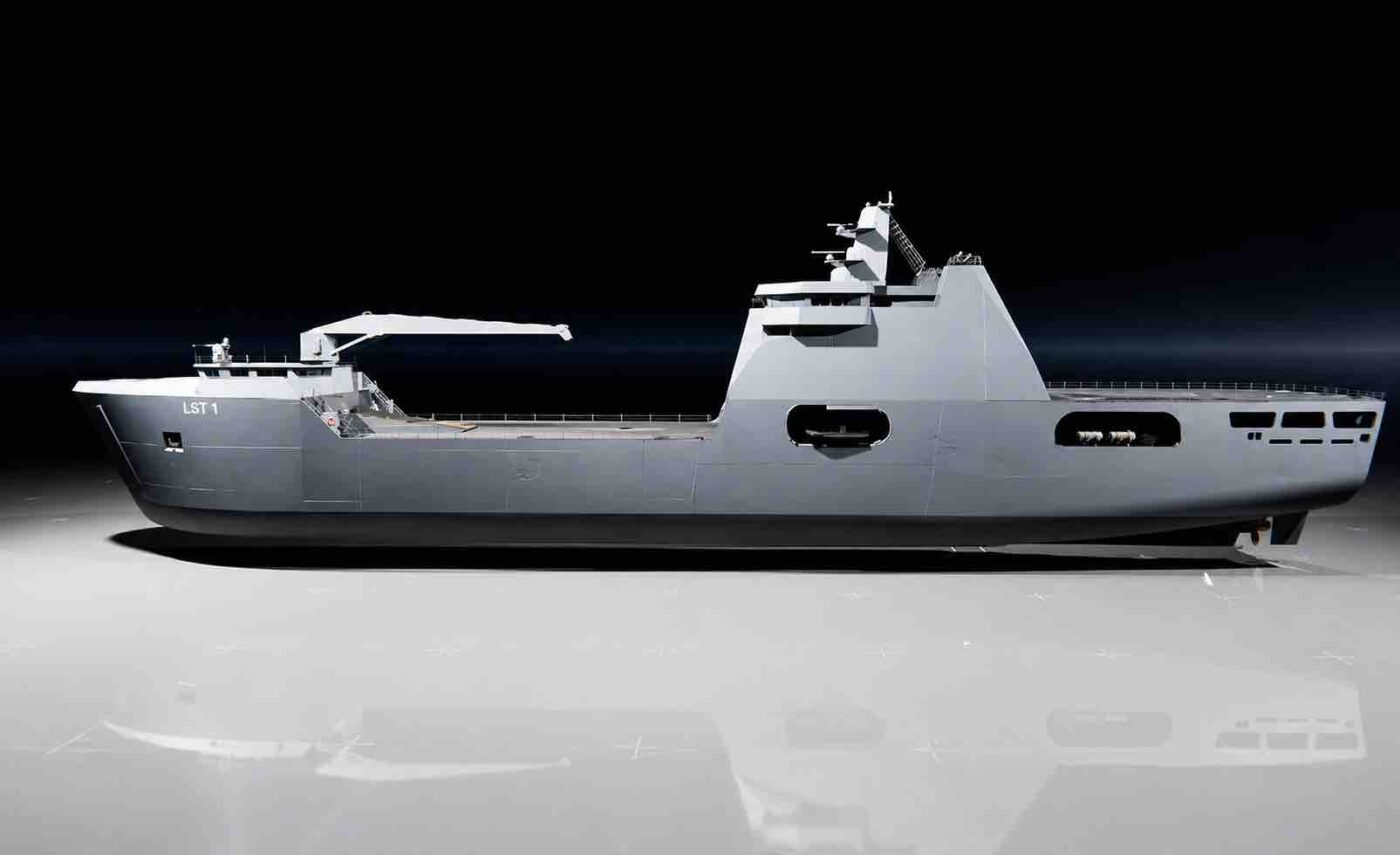 マクルング級中型揚陸艦