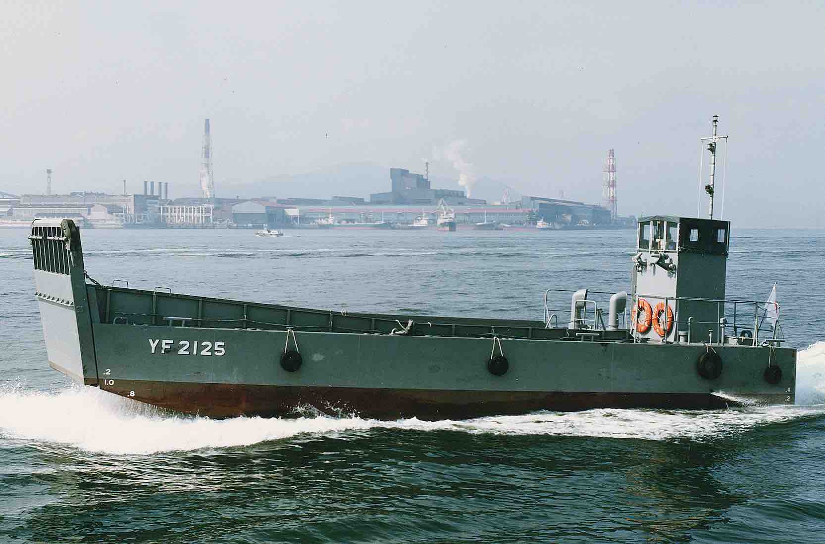 海上自衛隊の交通船