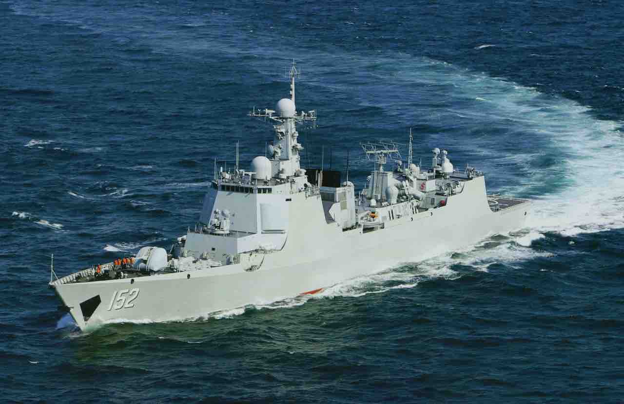 中国の052C型駆逐艦