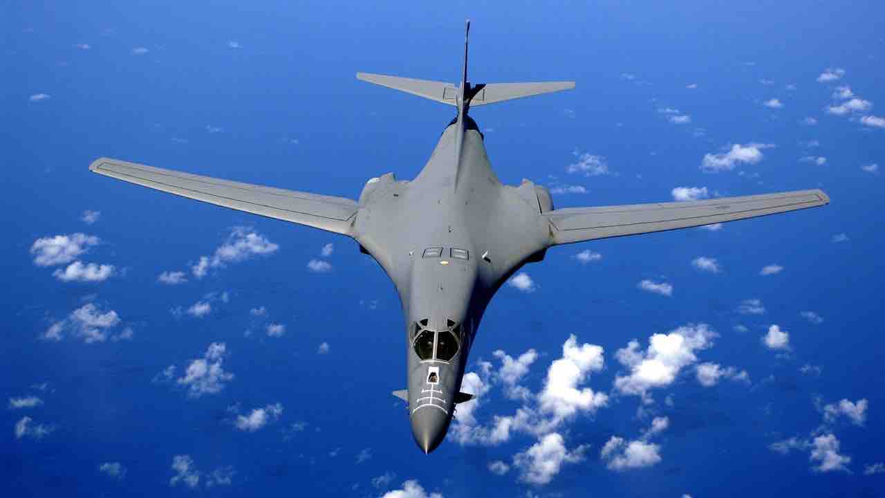 B-1爆撃機