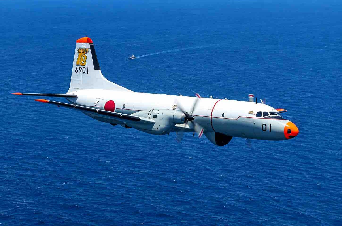 自衛隊のYS-11