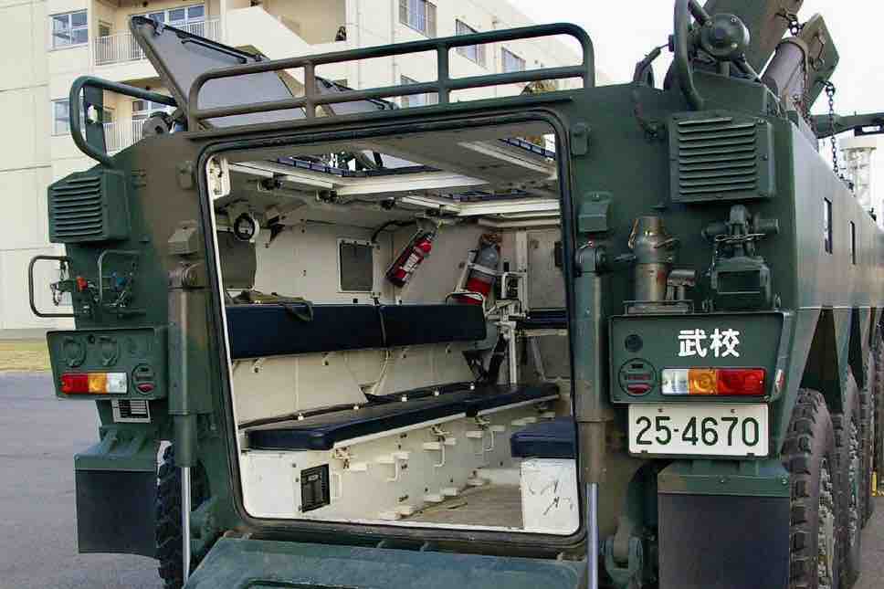96式装輪装甲車の内部